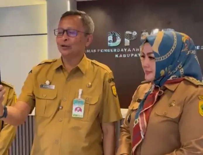 Kades Viral Wiwin Komalasari Penuhi Panggilan DPMD, Bupati Rudy Susmanto: Saya Tanggung Jawab Penuh