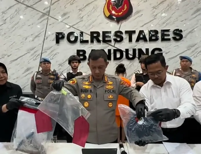 Polrestabes Bandung Tangkap Tiga Pelaku Pembunuhan di Sebuah Kosan Kawasan Ciumbuleuit