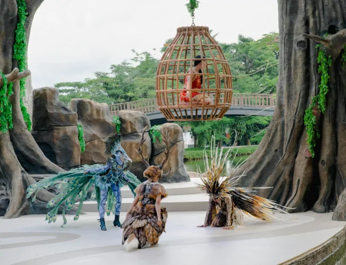 Ke Mana Long Weekend Ini? Yuk, Nonton Lila Show di Enchanting Valley