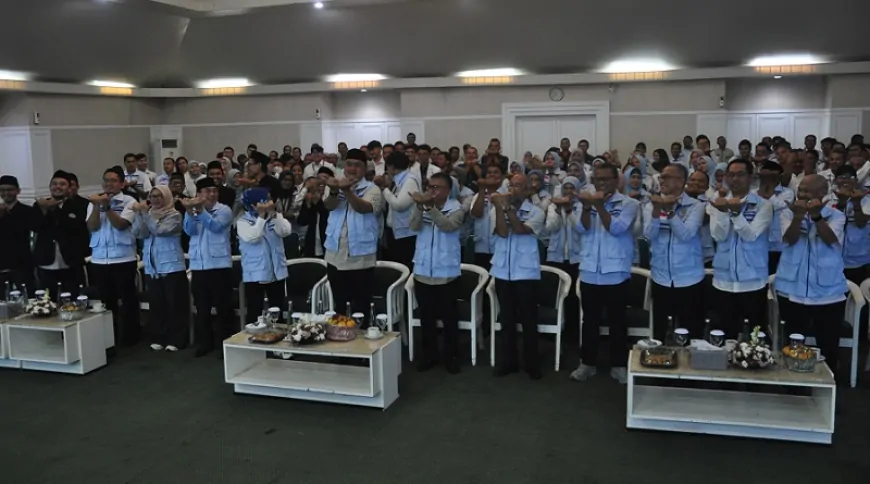 Petugas Hewan Kurban 2.webp