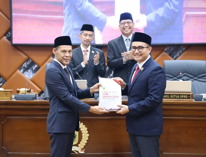 Pemkab Bogor Bersama DPRD Setujui Raperda Pajak dan Retribusi Daerah, Wabup Jaro Ade: Optimalkan PAD