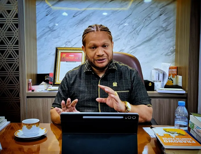 Senator PFM Protes Karyawan OAP di PT GAG Dibawah 10 Persen