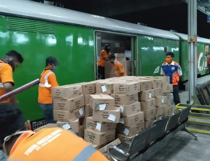 KAI Daop 1 Jakarta Siap Dukung Logistik Nasional Melalui Layanan Angkutan Barang Multikomoditi yang Andal dan Ramah Lingkungan