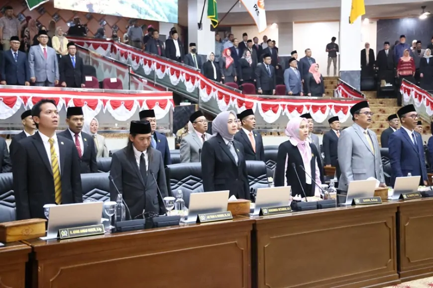 Paripurna DPRD 2.webp