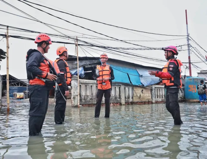 Banjir Rob Berulang di Pesisir Utara Jawa, WALHI: Bukti Kebijakan Tata Ruang dan Mitigasi Iklim Gagal