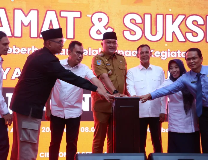 Pemkab Bogor Raih Rekor MURI Pelayanan 80 Jam Non Stop dan Prestasi Nasional Apkasi Otonomi Expo 2025