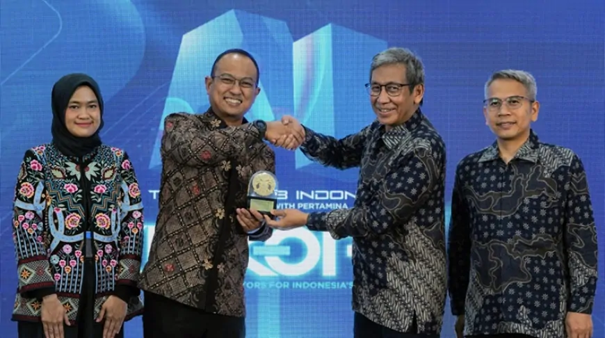 Awarding 2.webp