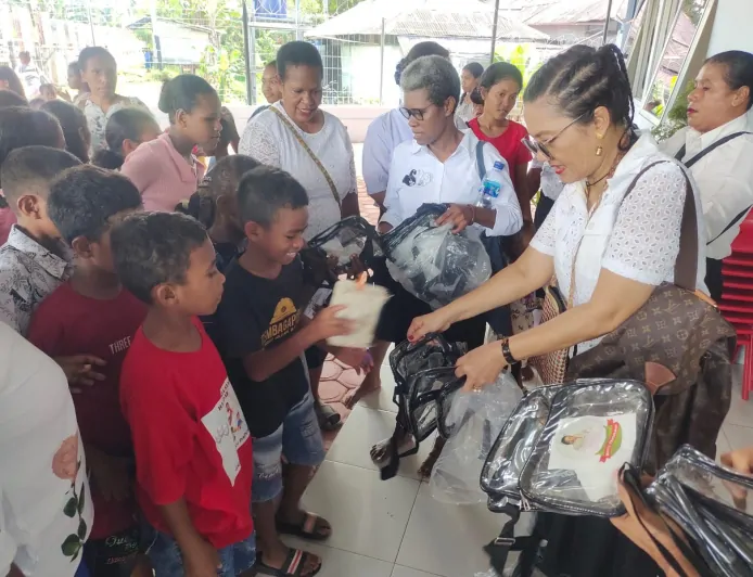 Mantan Pegawai Garuda Bangun Tanah Kelahiran Melalui Pendidikan Ketrampilan untuk Perempuan dan Anak Muda