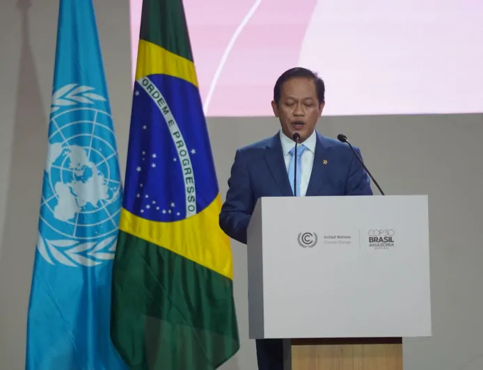 Menteri Lingkungan Hidup Hanif Faisol Apresiasi Konferensi Perubahan Iklim COP30 di Brasil