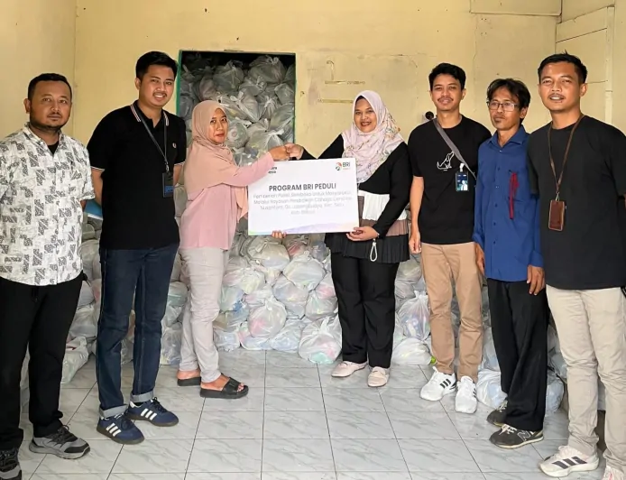 Tunjukkan Komitmen Bantu Masyarakat, BRI BO Tambun Salurkan TJSL Berupa 5.000 Paket Sembako