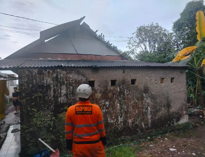 Angin Kencang Terjang Bogor Selatan, Dua Rumah Warga Mulyaharja Rusak