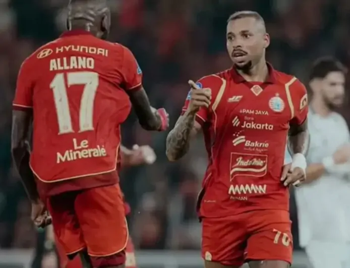 Dua Gol Penalti Persija Benamkan Madura United