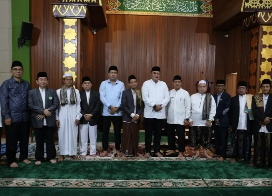 Bupati Bantu Masjid 2.webp