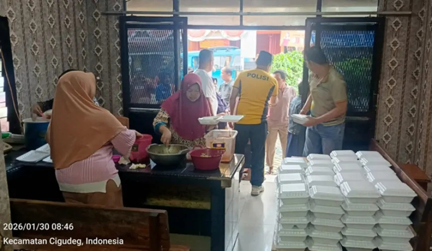 Jumat Berkah Polsek Cigudeg 2.webp