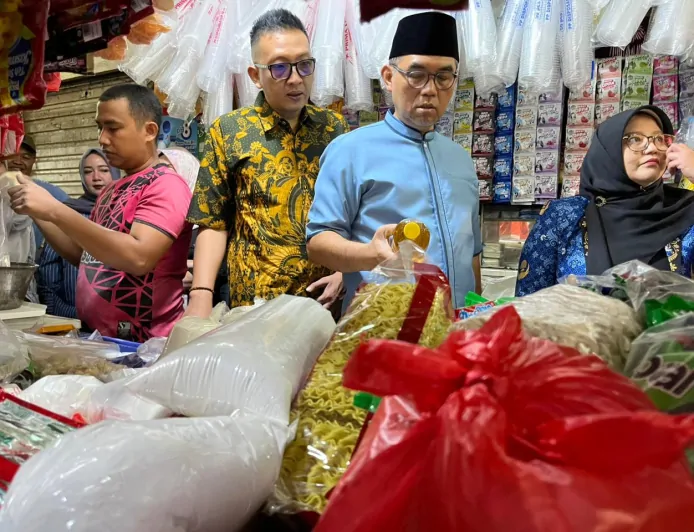 Harga Cabai Melonjak di Pasar Cibinong, Sekda Bogor Pastikan Stok Bahan Pokok Aman Hingga Hari Raya