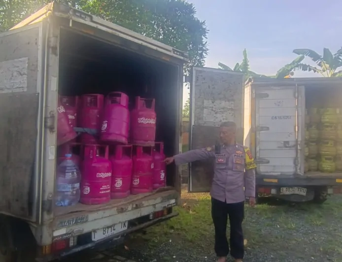 Polsek Tanjungsari Amankan Ratusan Tabung Gas Oplosan dari Pria asal Bekasi