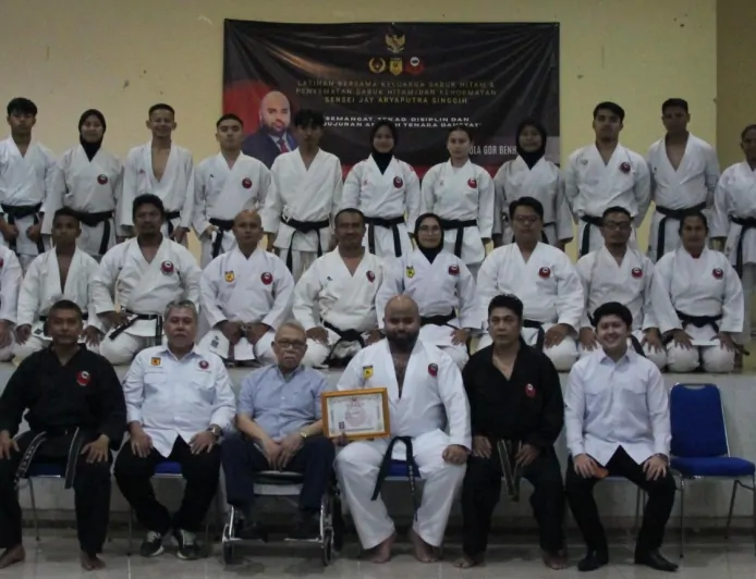 Semangat Disiplin dan Integritas Menggema dalam Penyematan Sabuk Hitam Inkado