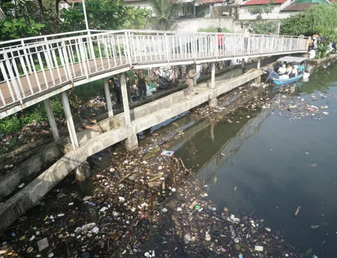 Darurat Sampah Nasional Disorot, Gerakan Indonesia ASRI Dimulai dari Situ Gede Bogor, 2 Ton Berhasil Diangkut
