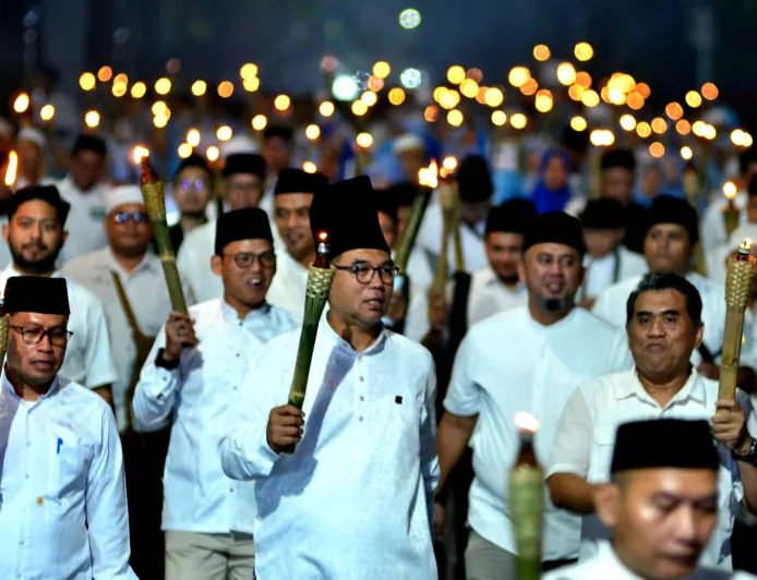 Ribuan Warga Kabupaten Bogor Semarakkan Tahun Baru Islam dengan Pawai Obor