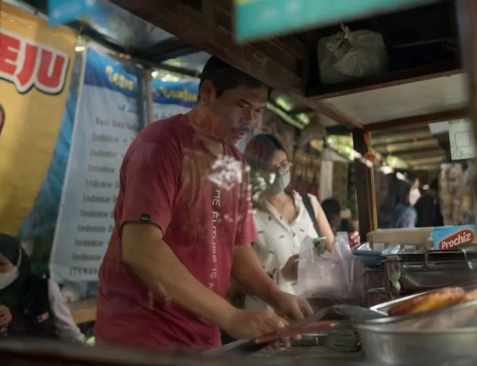 Tingkatkan Daya Saing PKL, Pemkot Bandung Dorong Sertifikasi Halal