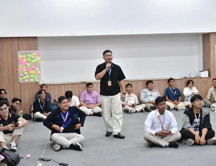 Sesi Terakhir Wirasena Youth Camp 2026 di Ruang Kelas: Peserta Tulis Komitmen Nyata sebagai Penggerak